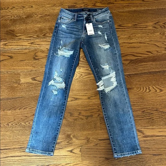 NWT Judy Blue Distressed Boyfriend Jeans medium wash size 27/5 - Picture 2 of 10